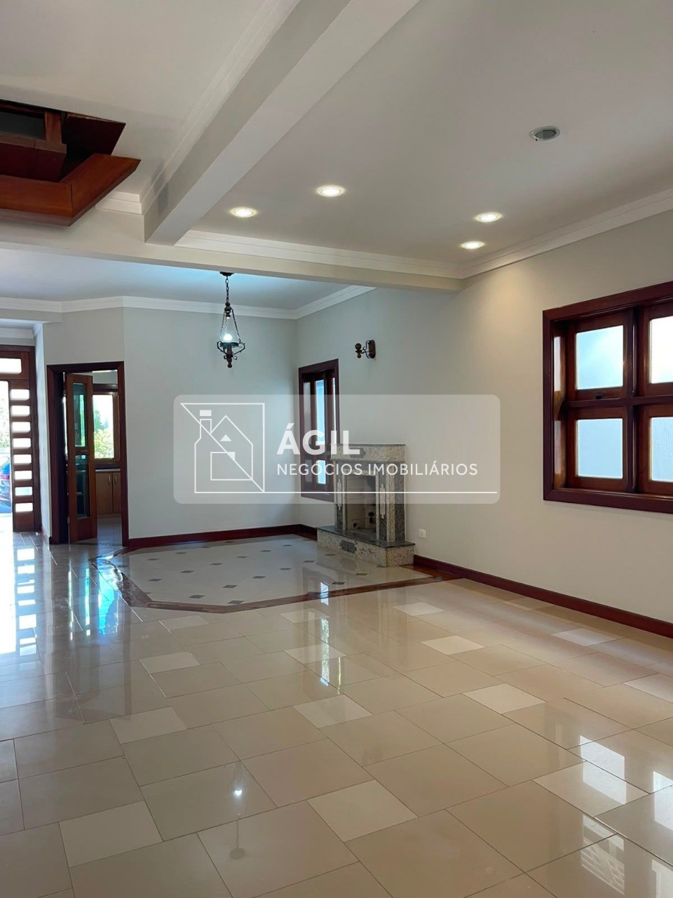Alugo sobrado com 4 suites e piscina - sunset park aquarius 