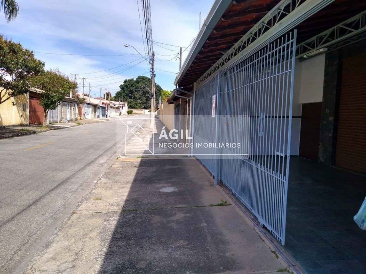Alugo ponto comercial 200 m2 - cidade salvador - jacareí sp