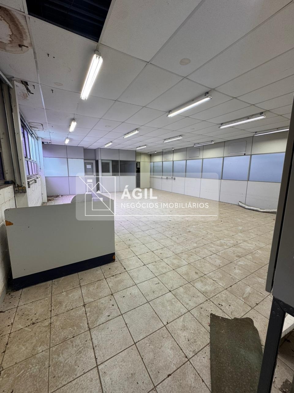 Alugo galpão 550m2 industrial - são josé dos campos