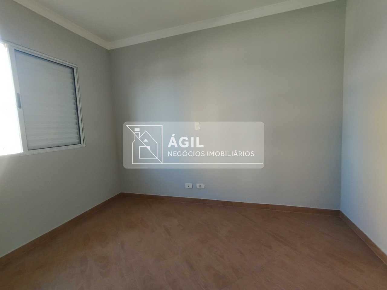 Vende-se casa no condomínio home & club- villa branca, jacar