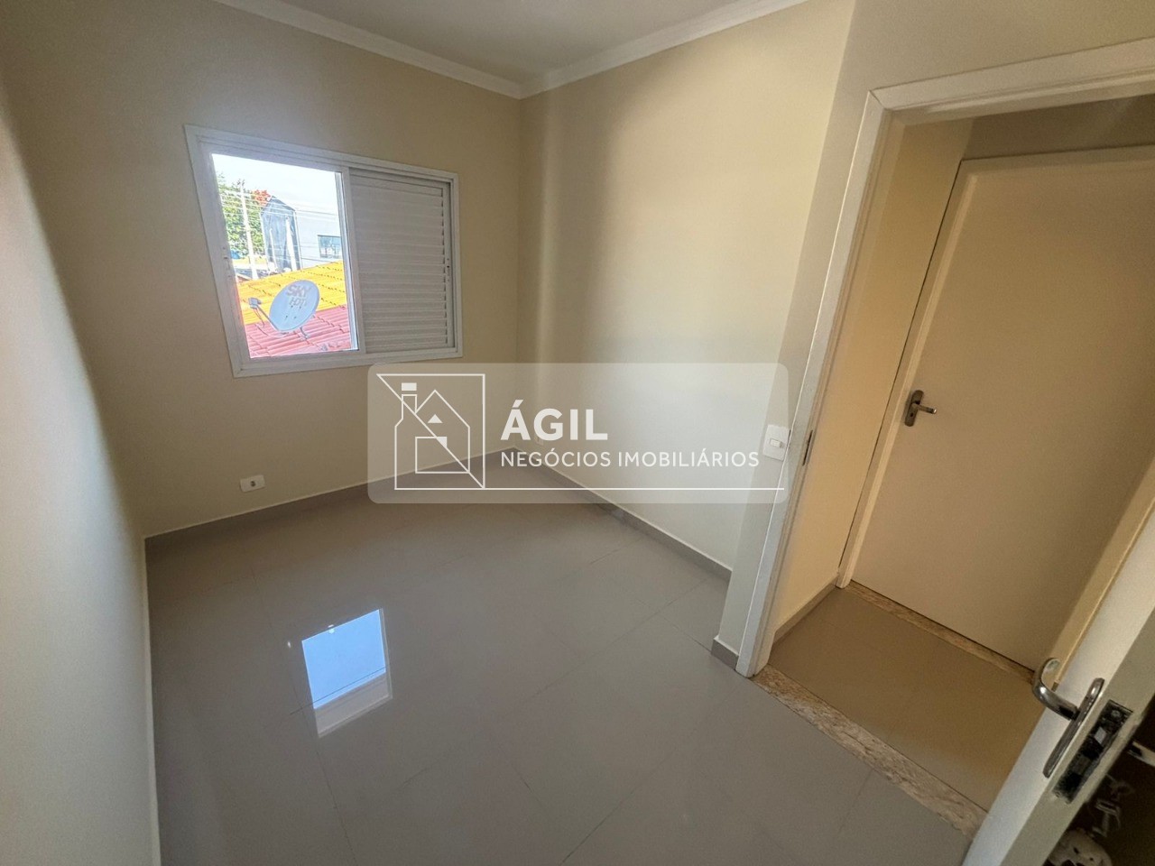 Vendo sobrado 99 m2 - 3 dormitórios - jardim santa maria - j