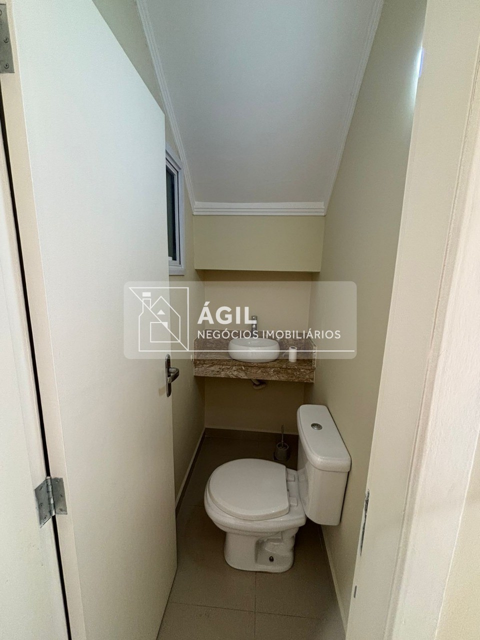 Vendo Sobrado 99 m2 - 3 dormitórios - Jardim Santa Maria - Jacareí