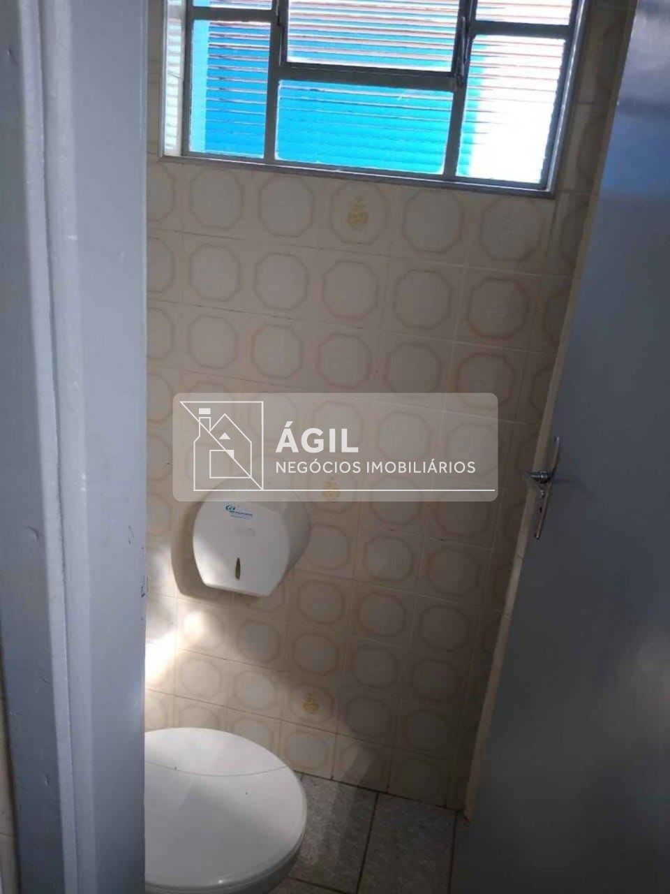 Alugo ponto comercial 200 m2 - cidade salvador - jacareí sp