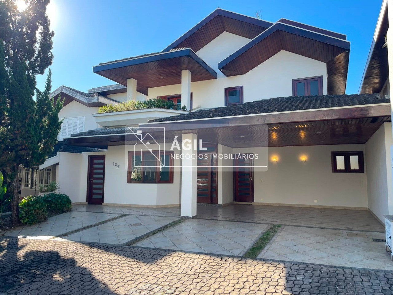 Alugo sobrado com 4 suites e piscina - sunset park aquarius 