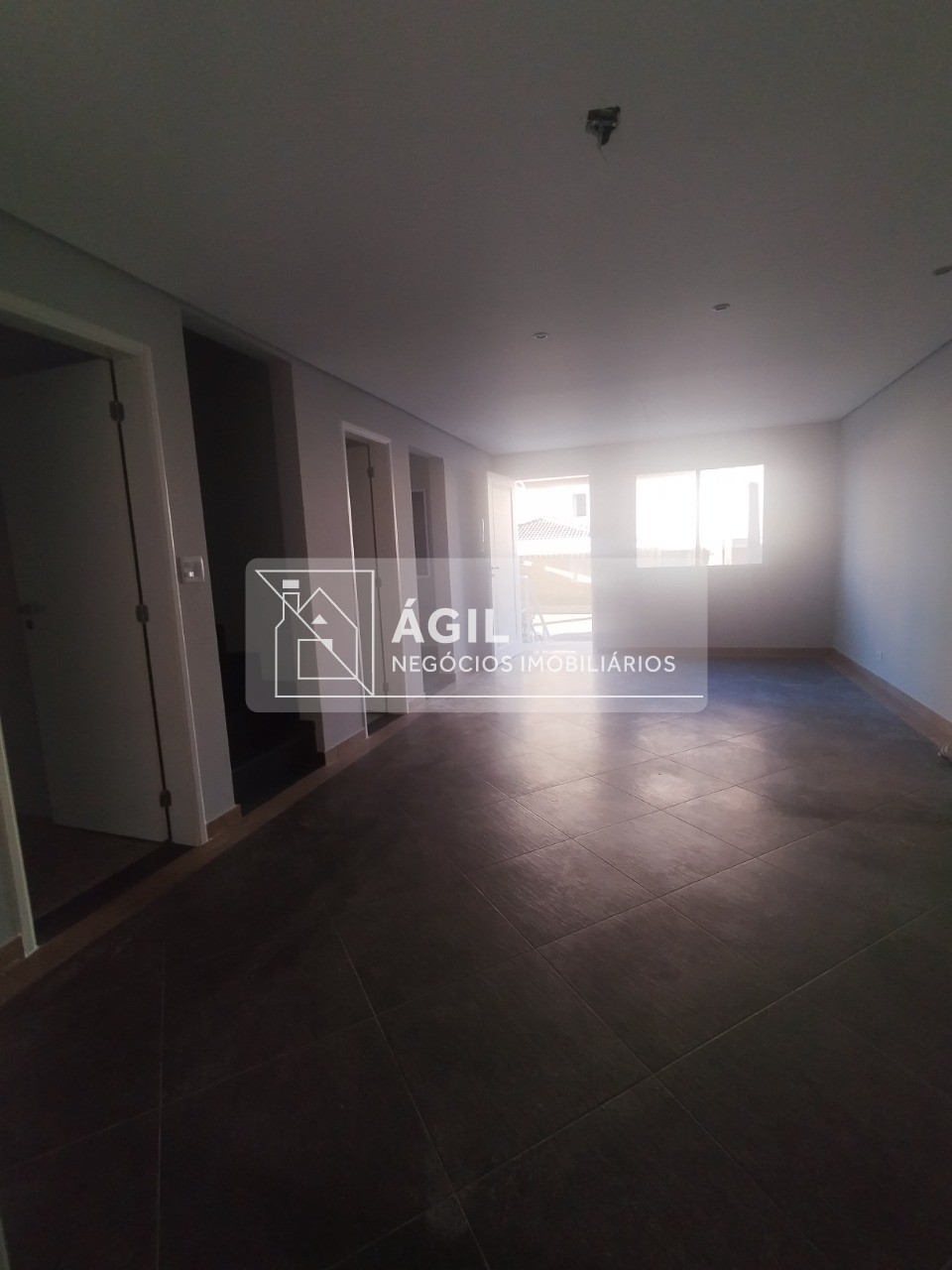 Vende-se Casa no Condomínio Home & Club- Villa Branca, Jacareí/SP