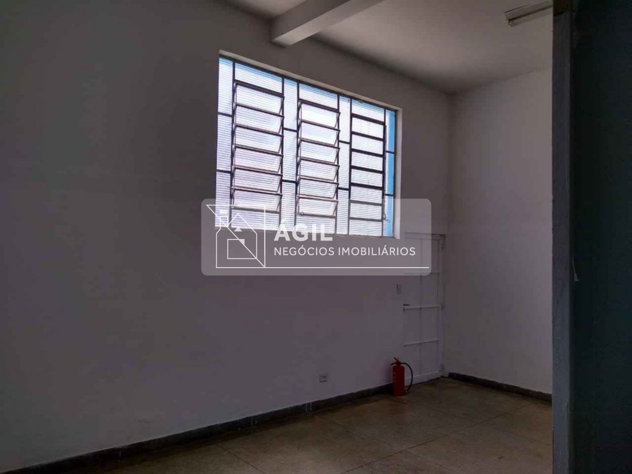 Alugo Ponto Comercial 200 m2 - Cidade Salvador - Jacareí SP