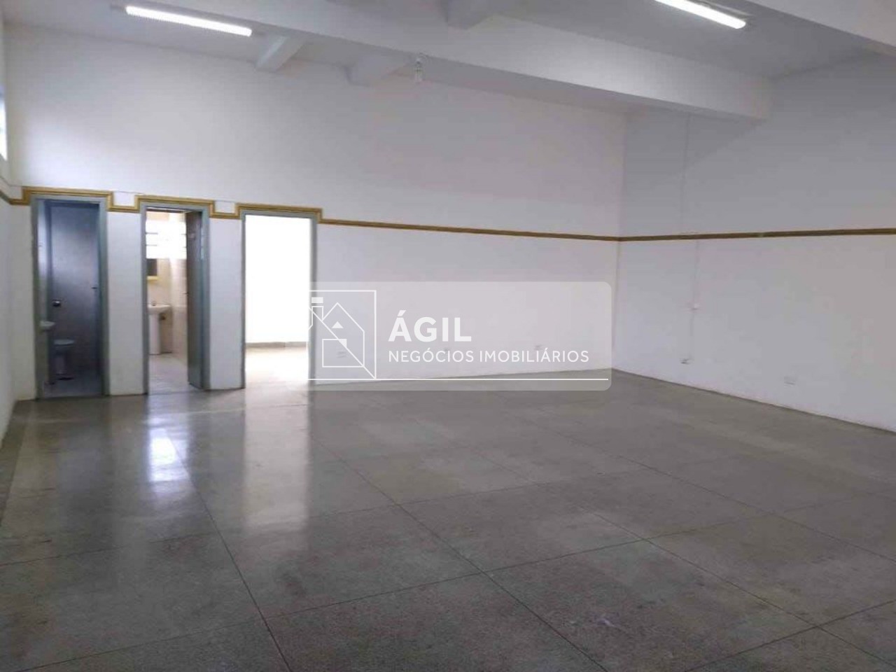 Alugo ponto comercial 200 m2 - cidade salvador - jacareí sp