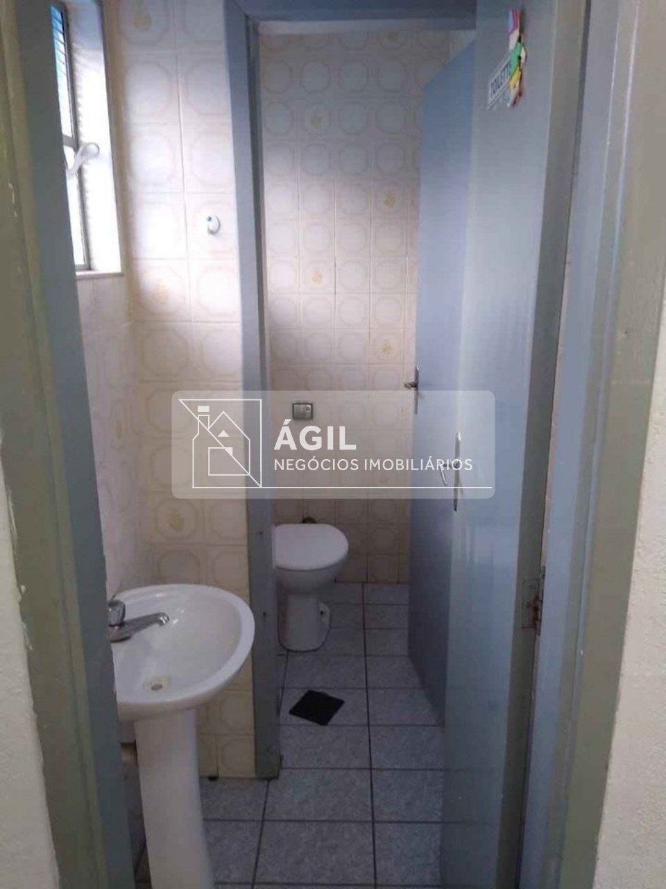 Alugo ponto comercial 200 m2 - cidade salvador - jacareí sp