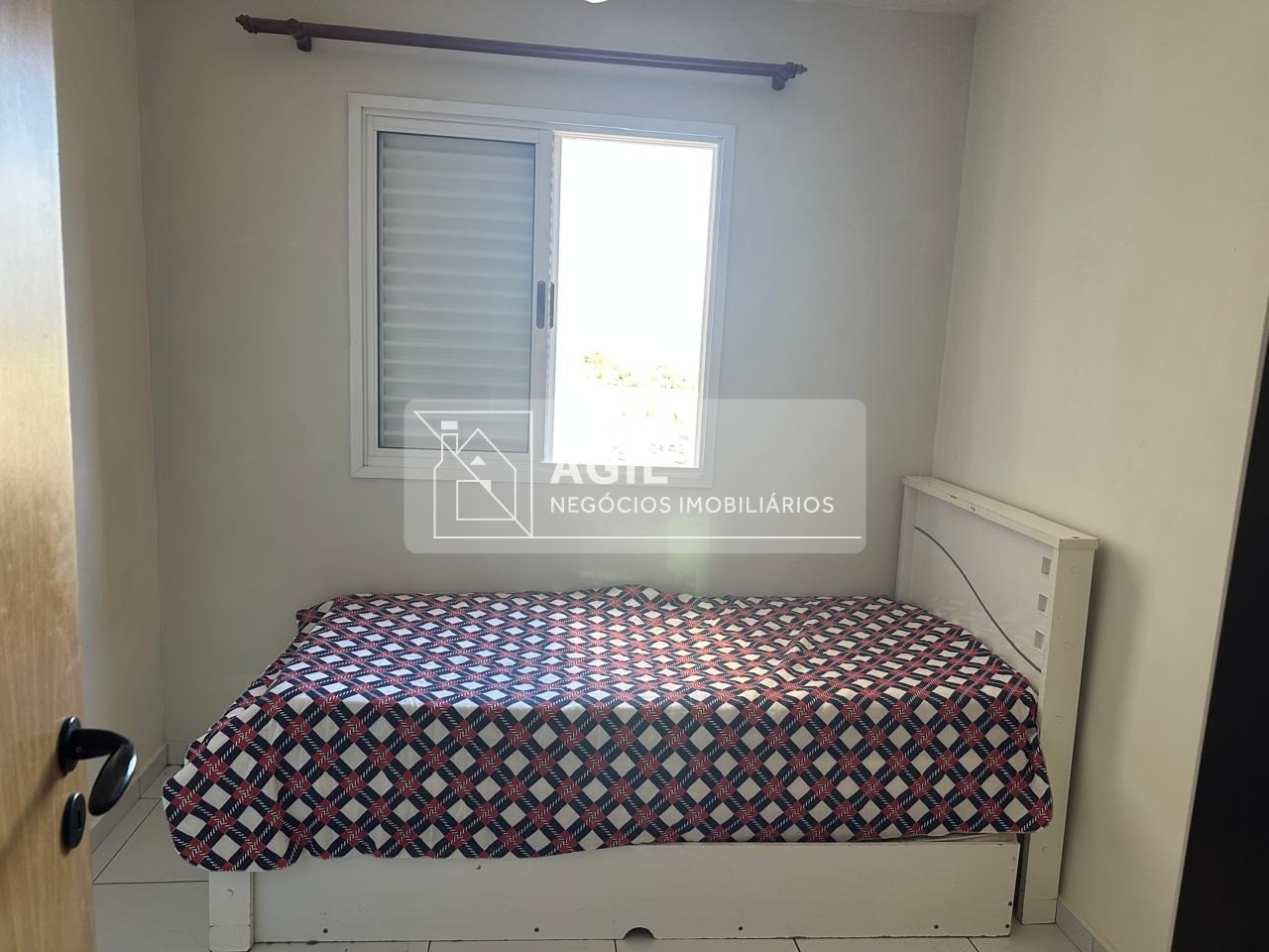 Alugo apartamento 51 m2 - 2 dormitórios - condominio colinas