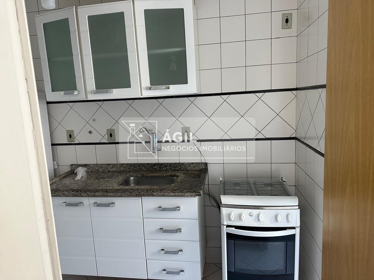 Alugo apartamento 51 m2 - 2 dormitórios - condominio colinas