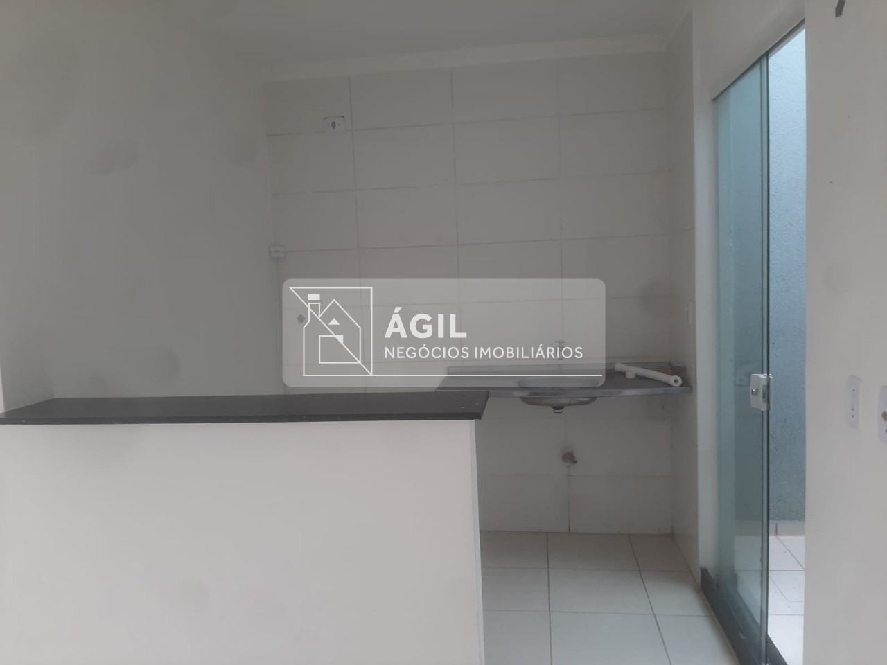 Alugo Casa Térrea 2 dormitórios - Pousada do Vale - Zona Leste SJC