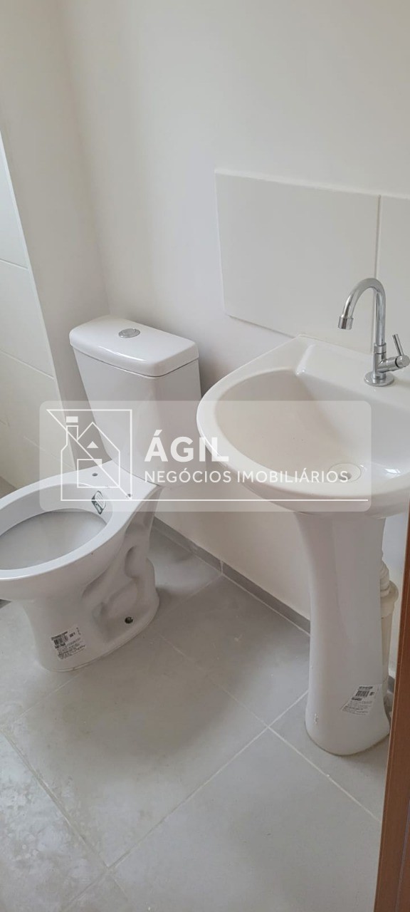 Alugo apartamento no condomínio parque jacarandá - jacareí -