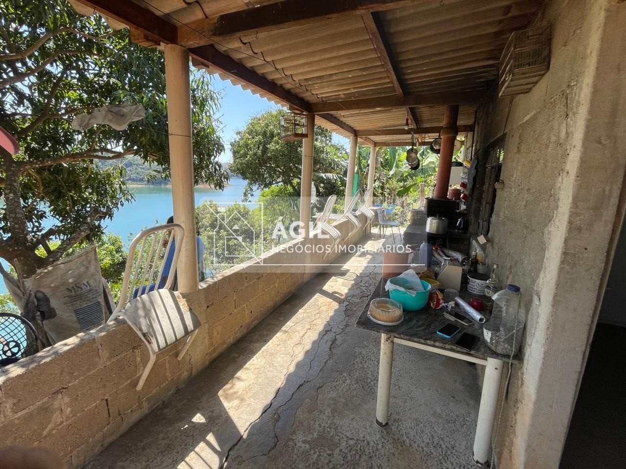 Vendo Chácara em Santa Branca pé na água - 2 DORMITÓRIOS - UM PARAÍSO.