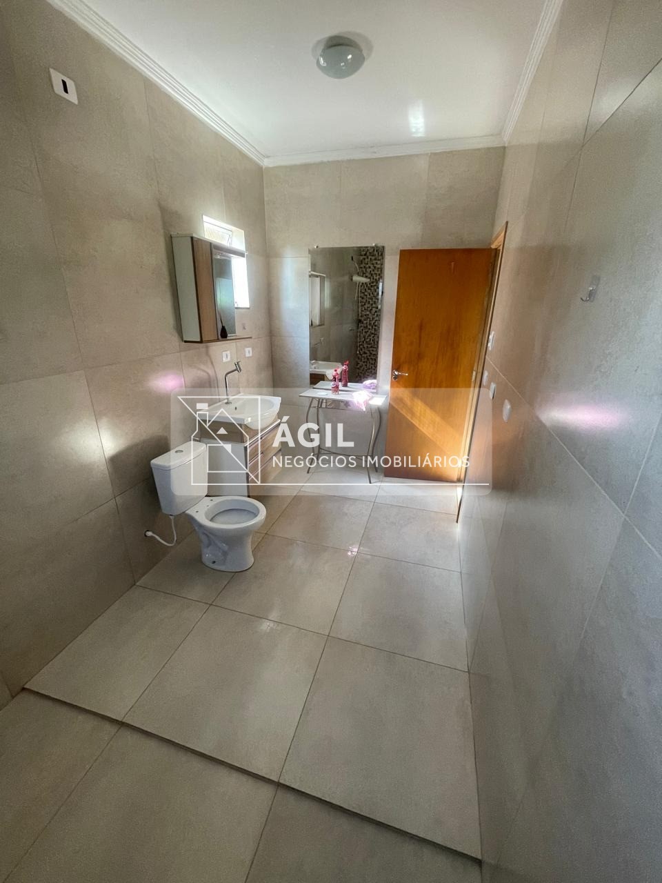 Vendo Chácara em Santa Branca pé na água - 2 DORMITÓRIOS - UM PARAÍSO.