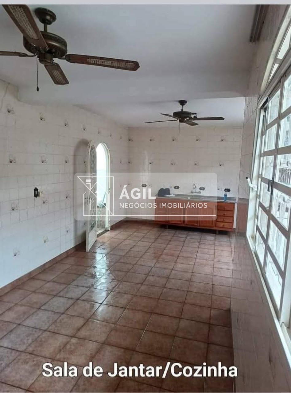 Alugo casa com 3 dormitórios sendo 1 suite - vila martinez -