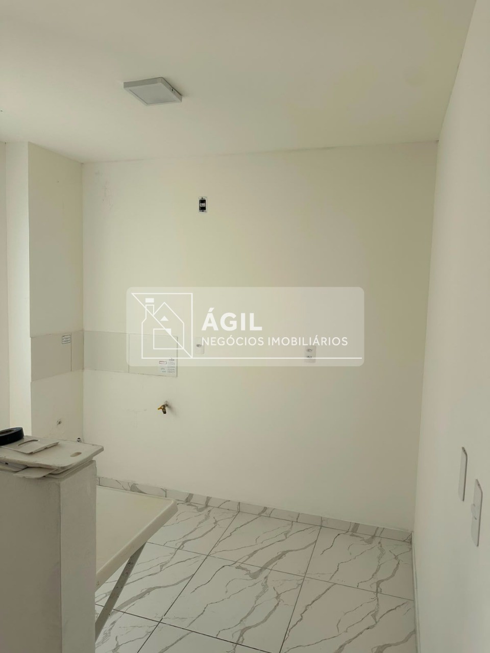 Alugo Apartamento no Condomínio Parque Jacarandá - Jacareí - SP 42m²