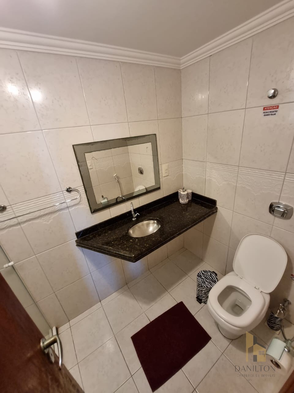 Apartamento, com 4 quartos A venda sendo 4 suítes, Sala 2 ambientes, na praia do Morro Guarapari-ES