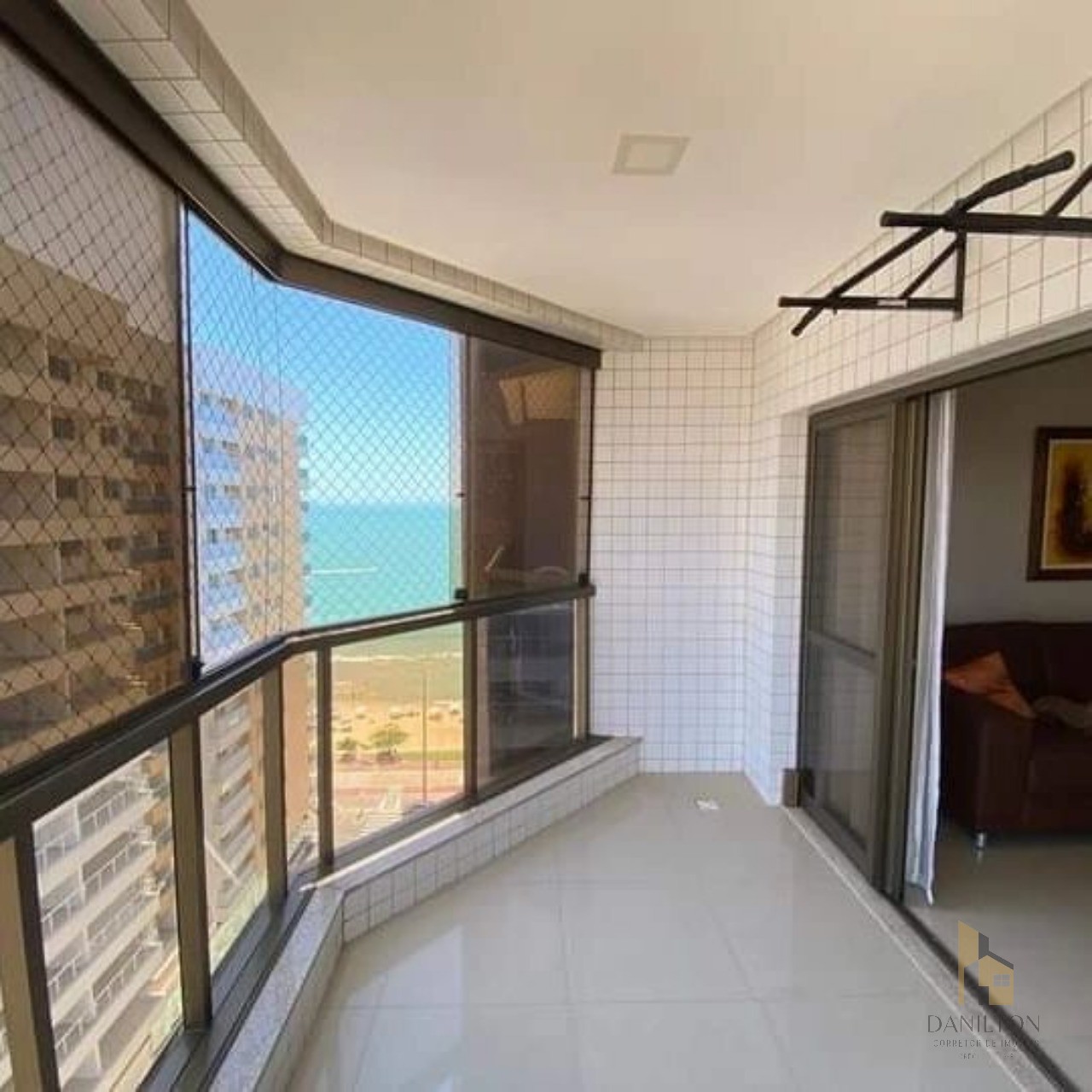 Apartamento a venda na praia do morro 3 Quartos sendo 2 Suites com vista para em GUARAPARI-ES