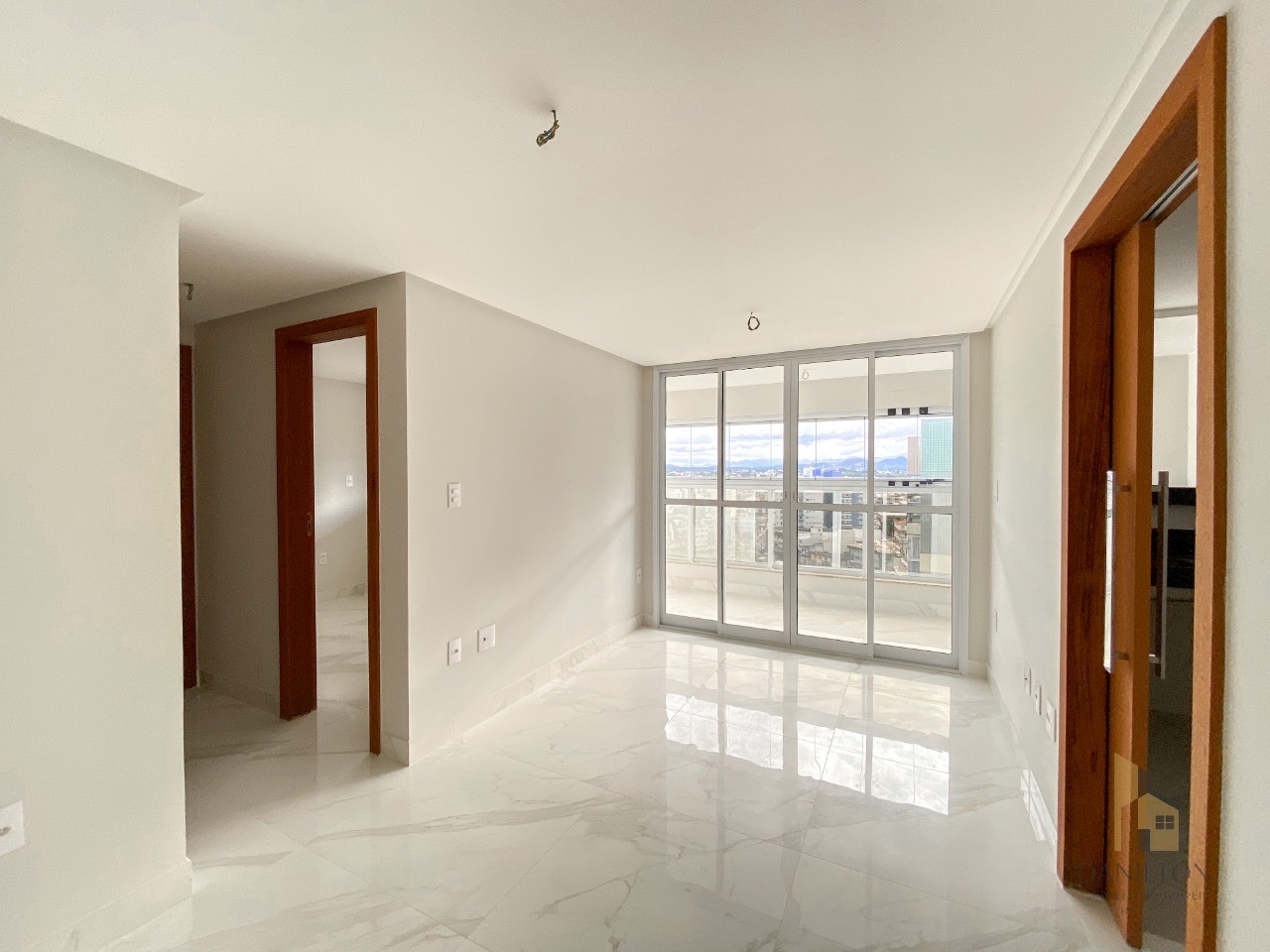 Apartamento com 2 quartos A venda no Centro de Guarapari, Área lazer completa financiamento direto com a construtora.