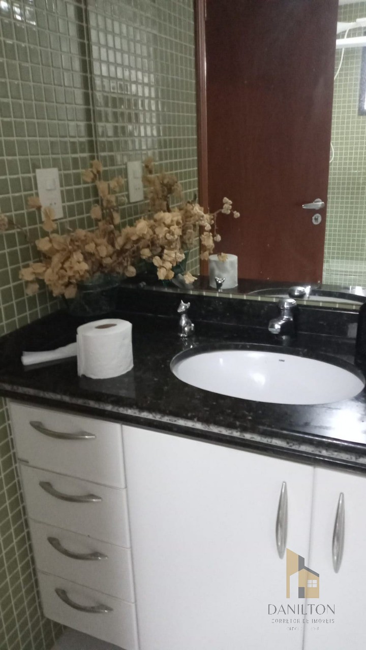 .Apartamento com 4 dormitórios sendo 4 Suítes à Venda na Praia do Morro.