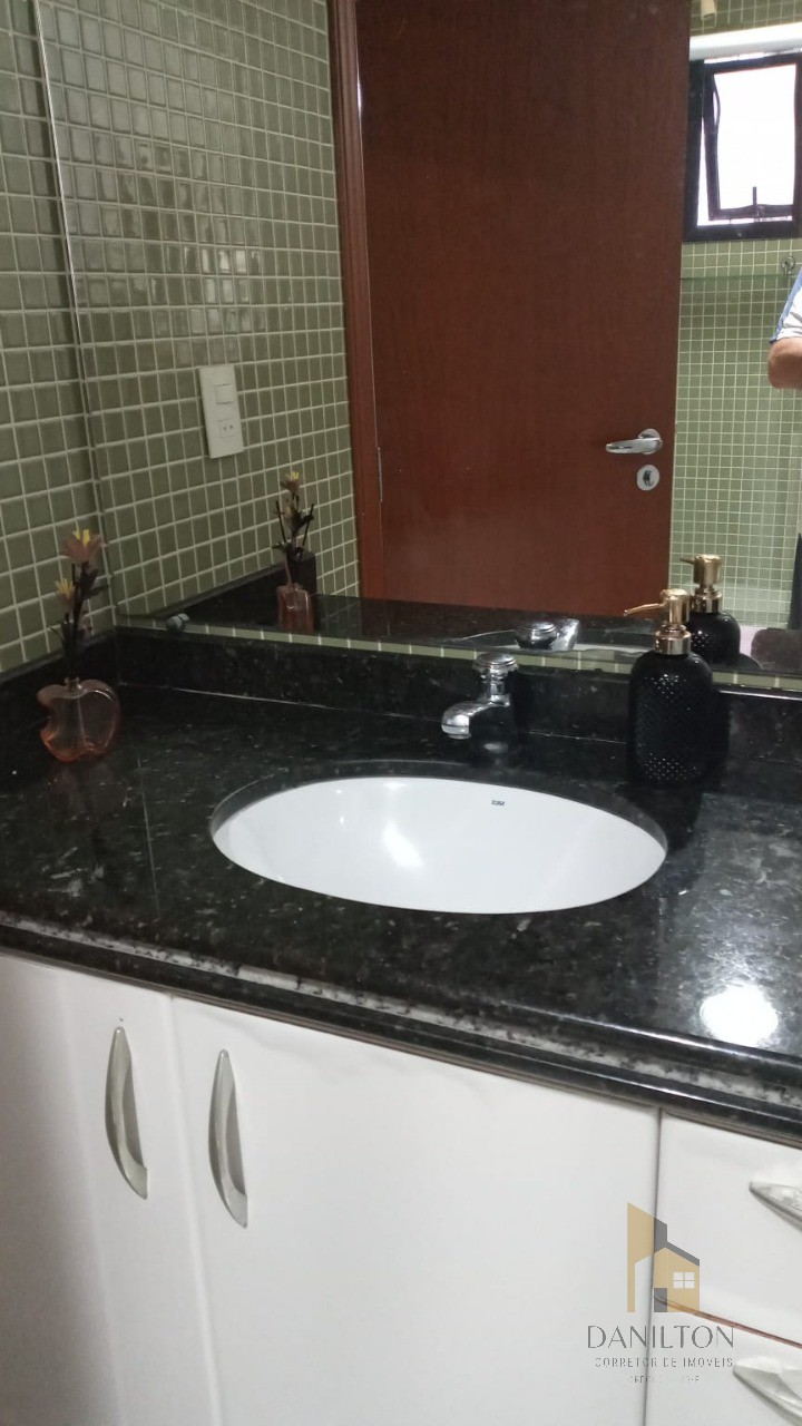 .Apartamento com 4 dormitórios sendo 4 Suítes à Venda na Praia do Morro.