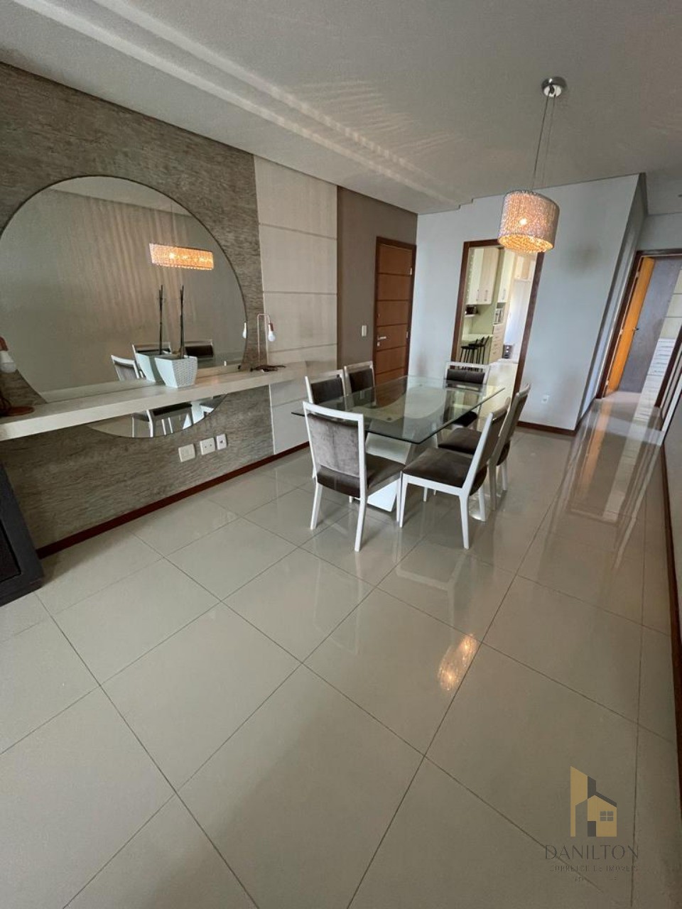 Apartamento de Frente para o Mar com 3 Quartos sendo 2 suítes 2 vagas de garagem A venda na Praia do Morro Guarapari-ES