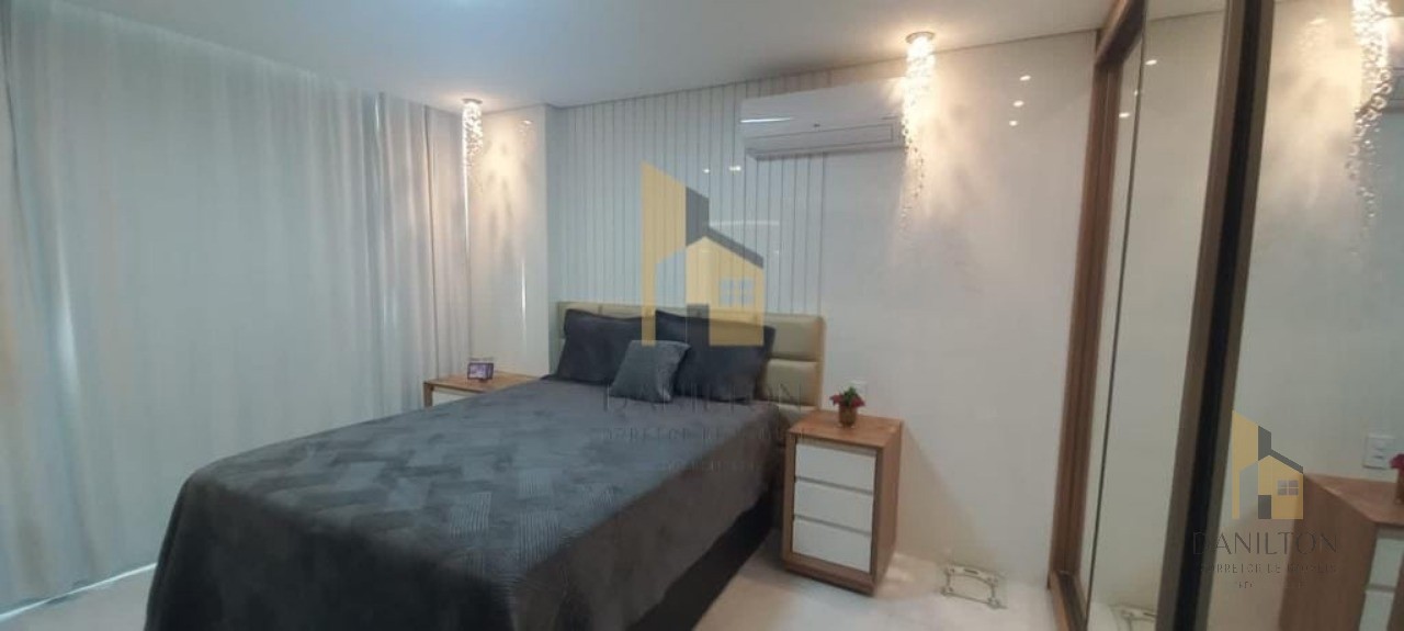 Apartamento de frente para o Mar com 4 Quartos sendo 4 Suites, a venda na Praia do Morro-Guarapari-ES