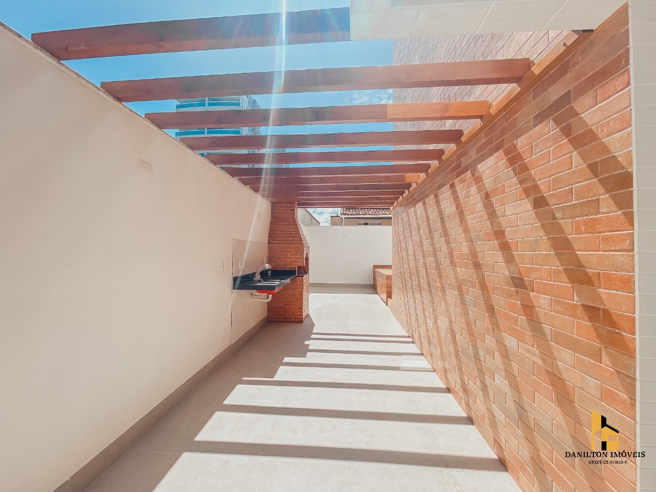 Apartamento com 123,47m², linda área externa que possui piscina com deck na Praia do morro