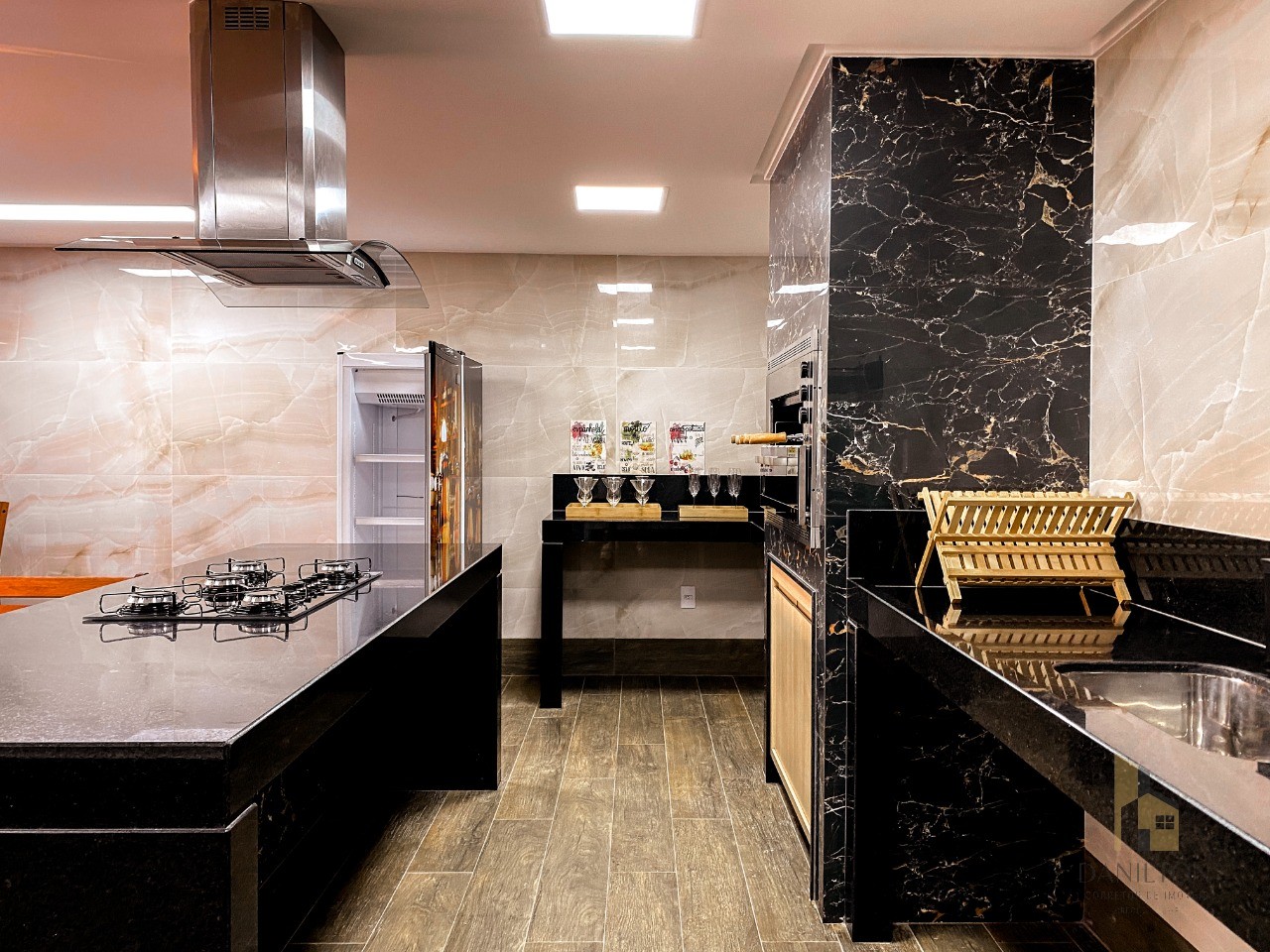 Apartamento com 2 quartos, A venda no Centro de Guarapari, área de lazer completa financiamento direto com a construtora.