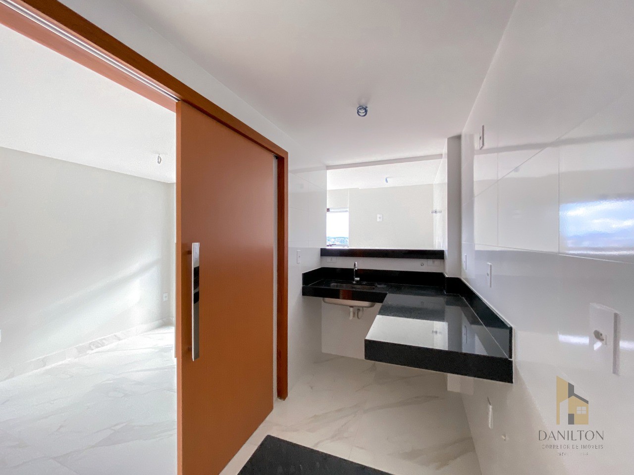 Apartamento com 2 quartos A venda no Centro de Guarapari, Área lazer completa financiamento direto com a construtora.