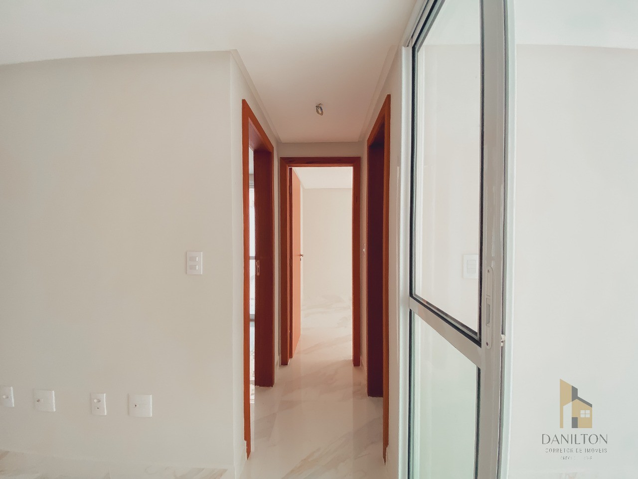 Apartamento com 2 quartos, venda no Centro de Guarapari, área de lazer completa financiamento direto com a construtora..