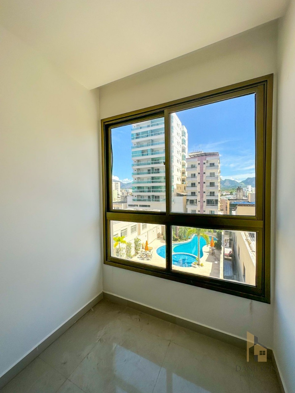 Apartamento luxuoso na quadra do mar na praia do morro com 4 - foto 13