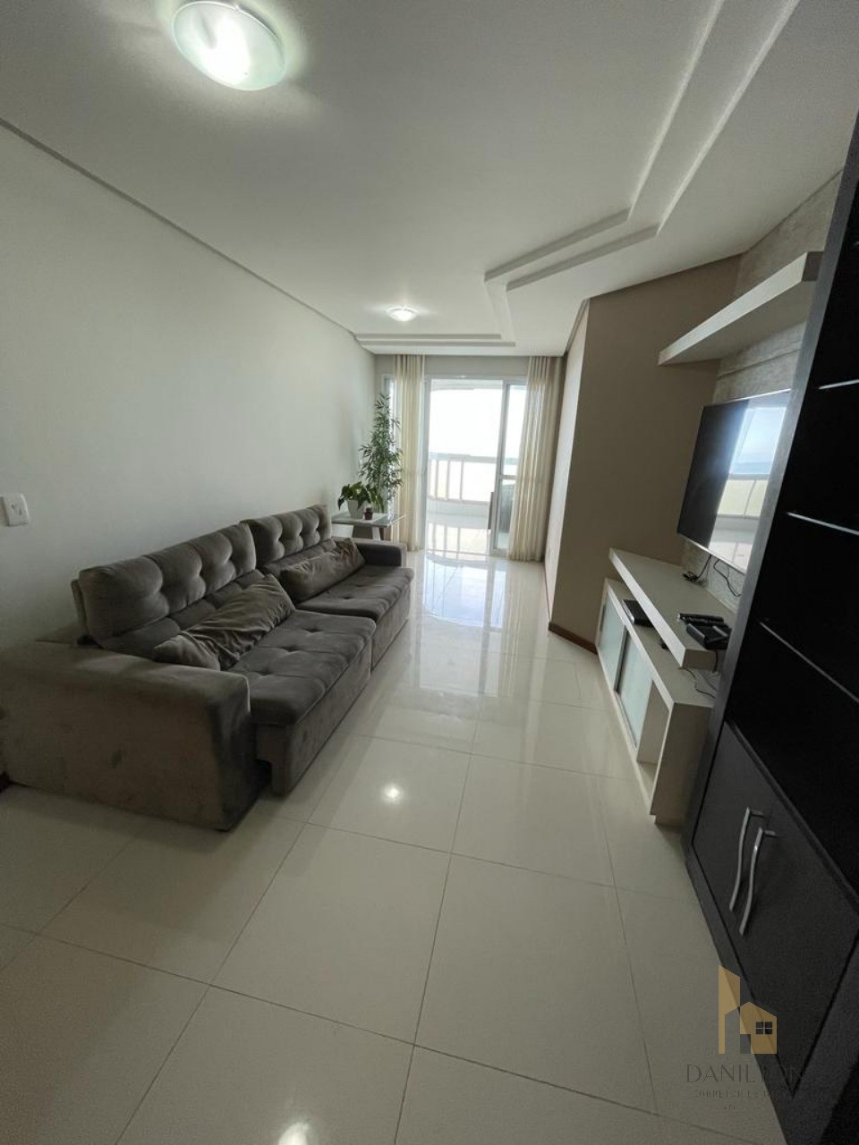 Apartamento de frente para o mar com 3 quartos sendo 2 suíte - foto 7