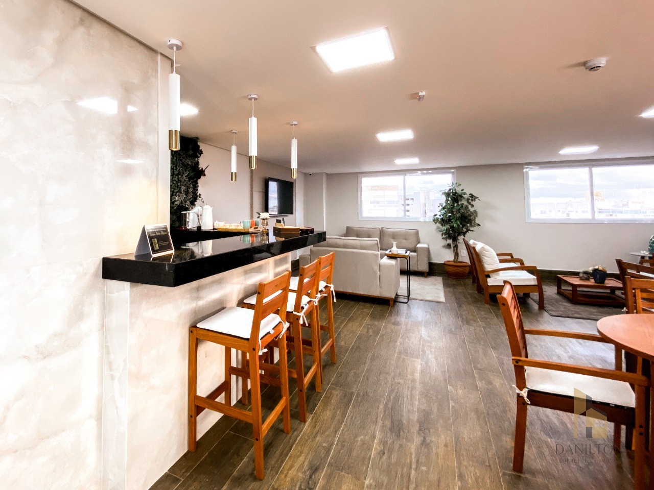 Apartamento com 2 quartos A venda no Centro de Guarapari, Área lazer completa financiamento direto com a construtora.