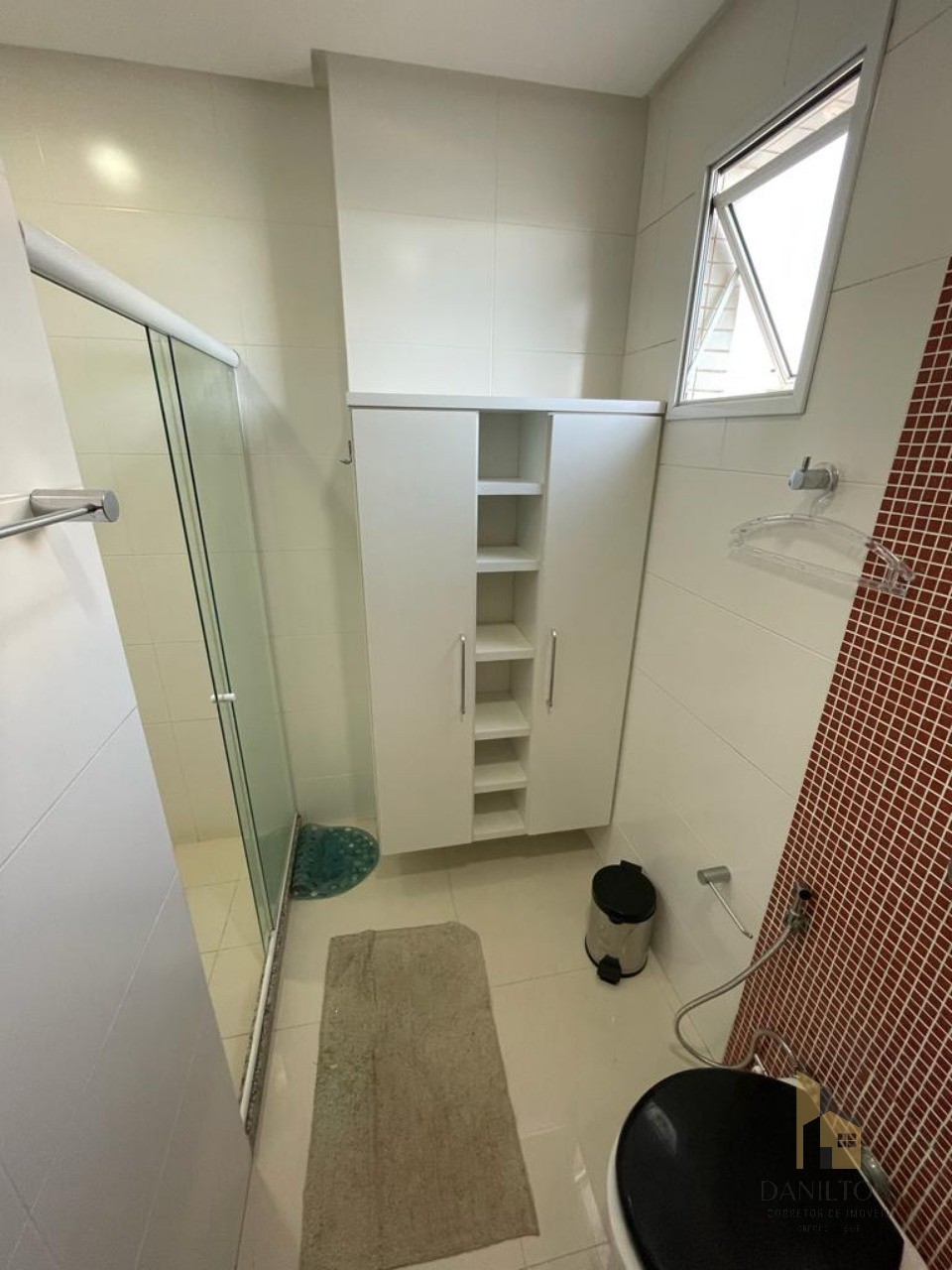 Apartamento de Frente para o Mar com 3 Quartos sendo 2 suítes 2 vagas de garagem A venda na Praia do Morro Guarapari-ES
