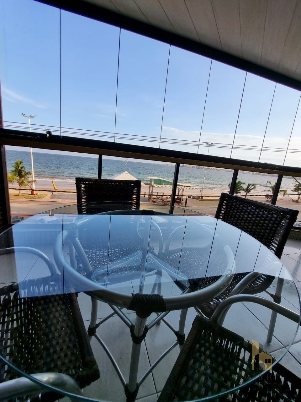 Apartamento, com 4 quartos A venda sendo 4 suítes, Sala 2 ambientes, na praia do Morro Guarapari-ES