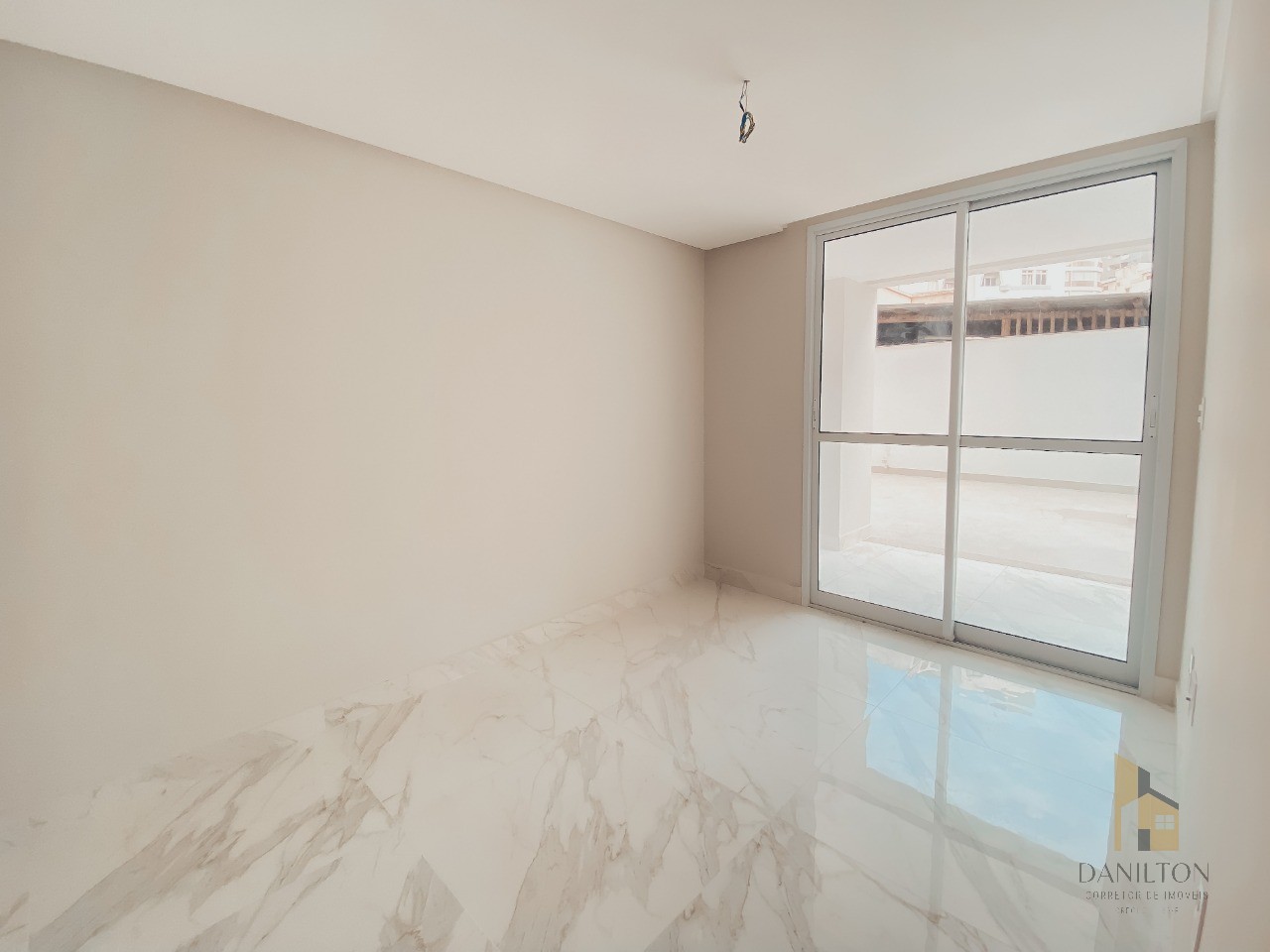 Apartamento com 2 quartos, venda no Centro de Guarapari, área de lazer completa financiamento direto com a construtora..