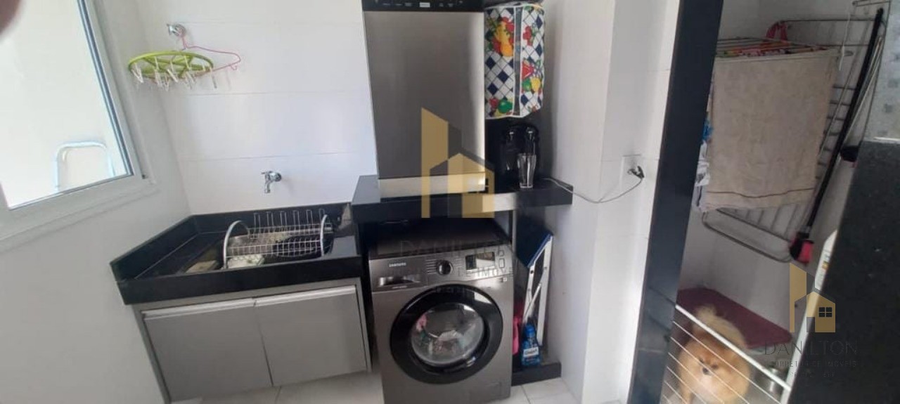 Apartamento de frente para o Mar com 4 Quartos sendo 4 Suites, a venda na Praia do Morro-Guarapari-ES