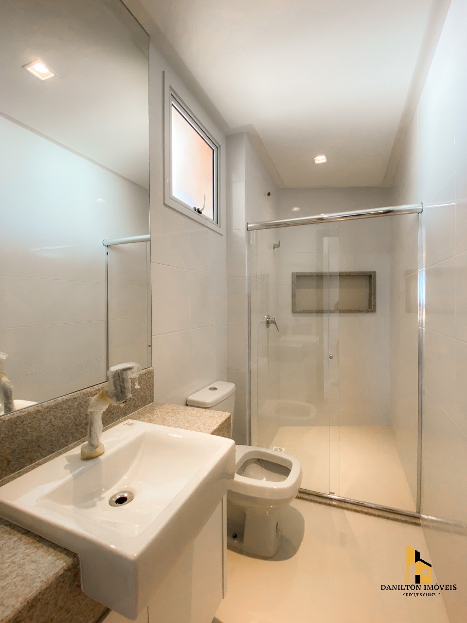 Apartamento com 3 quartos A venda na Praia do morro Area de Lazer, GUARAPARI-ES