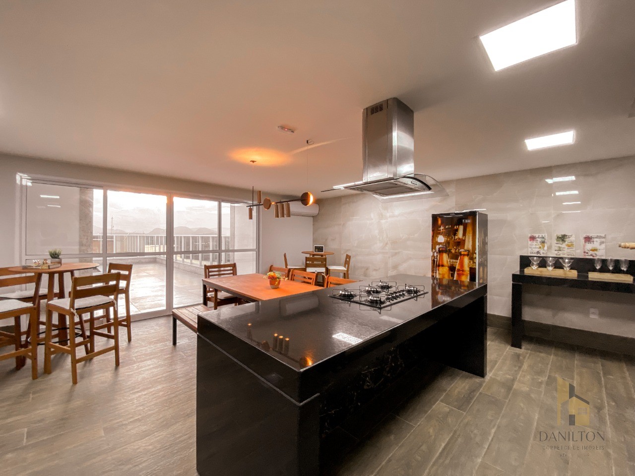 Apartamento com 2 quartos, venda no Centro de Guarapari, área de lazer completa financiamento direto com a construtora..