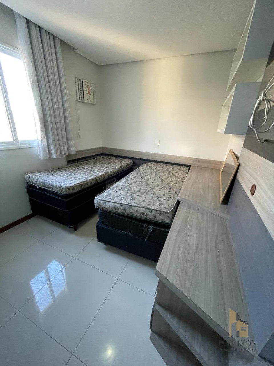 Apartamento de Frente para o Mar com 3 Quartos sendo 2 suítes 2 vagas de garagem A venda na Praia do Morro Guarapari-ES