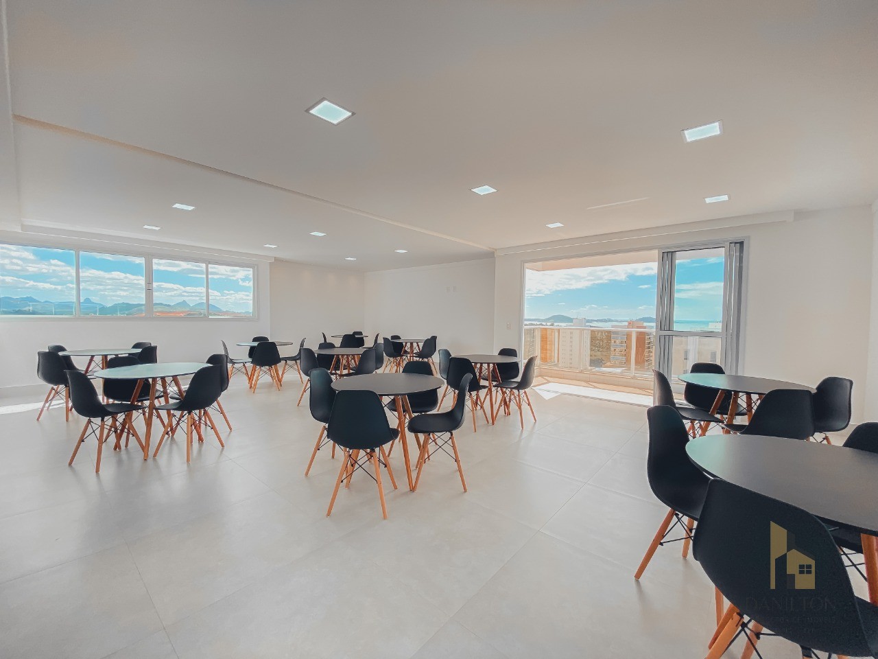 Apartamento com 3 Quartos A venda na praia do morro, financiamento construtora GUARAPARI-ES