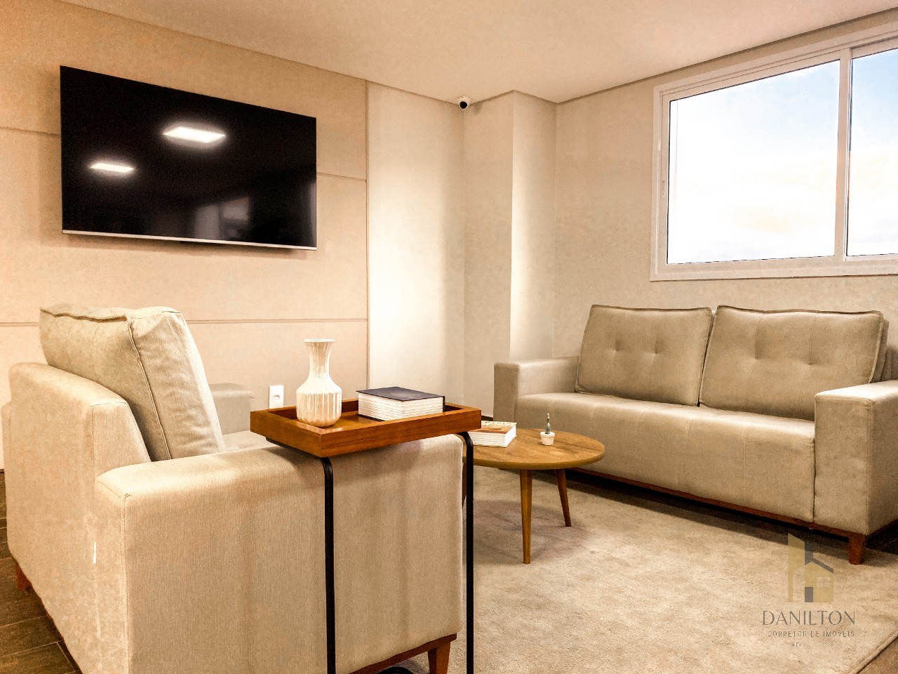 Apartamento com 2 quartos, A venda no Centro de Guarapari, área de lazer completa financiamento direto com a construtora.