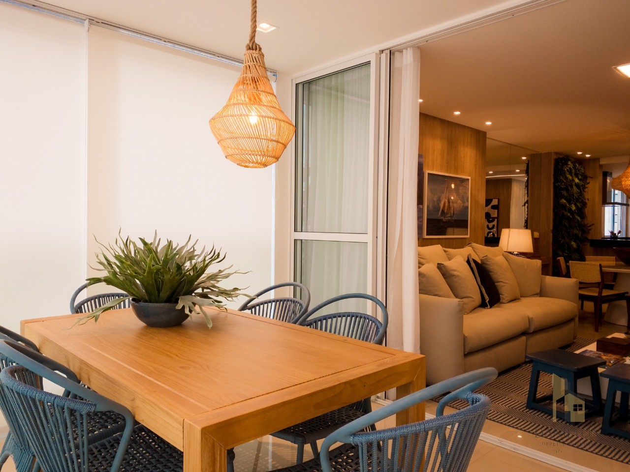 Apartamento a venda no centro de guarapari, 3 quartos, 02 vagas, área de lazer completa com vista para o mar com piscina, sauna, salão de festas mobil
