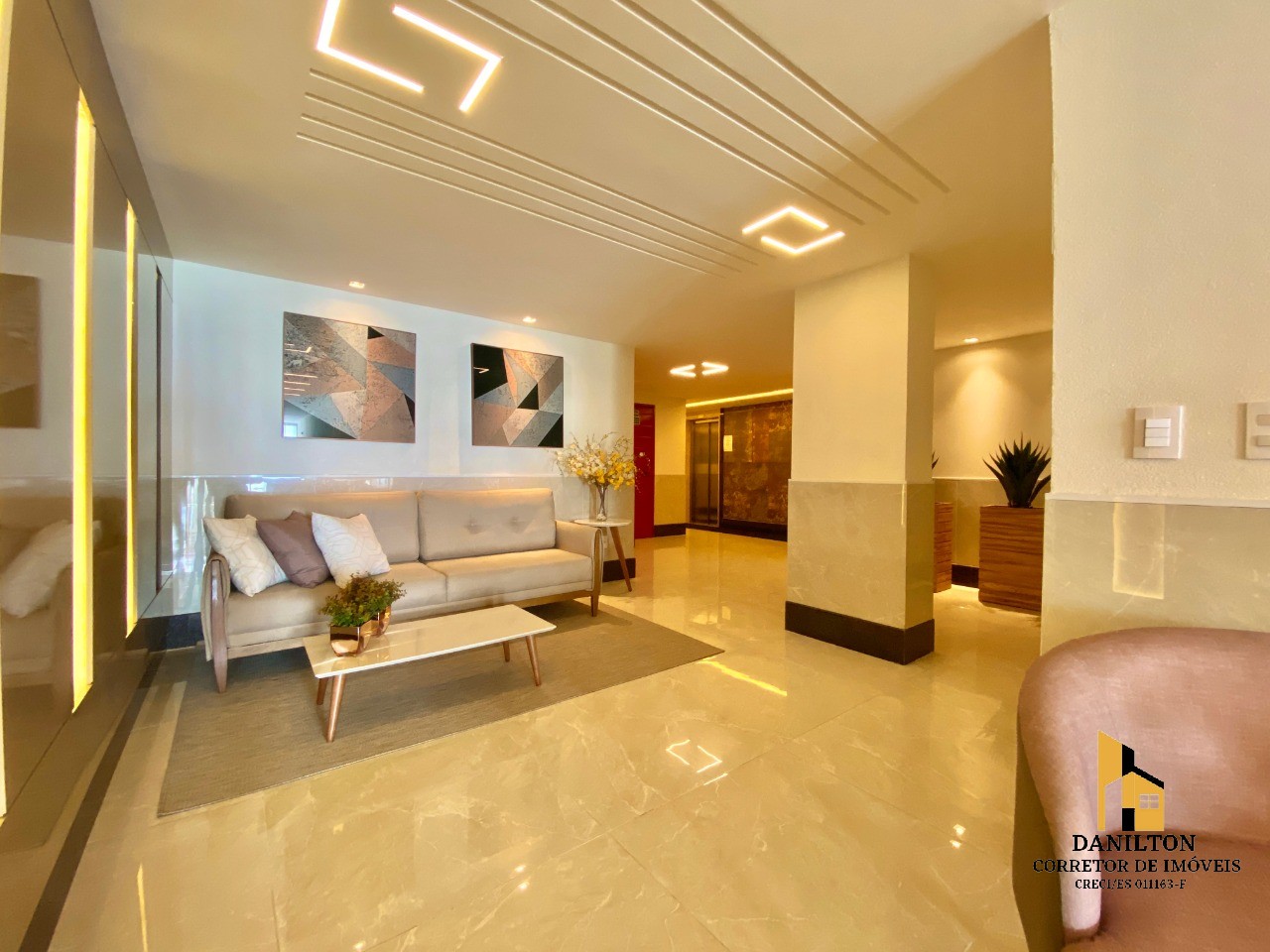 Apartamento com 03 quartos A venda na Praia do morro, Finamente mobiliado e decorado GUARAPARI-ES