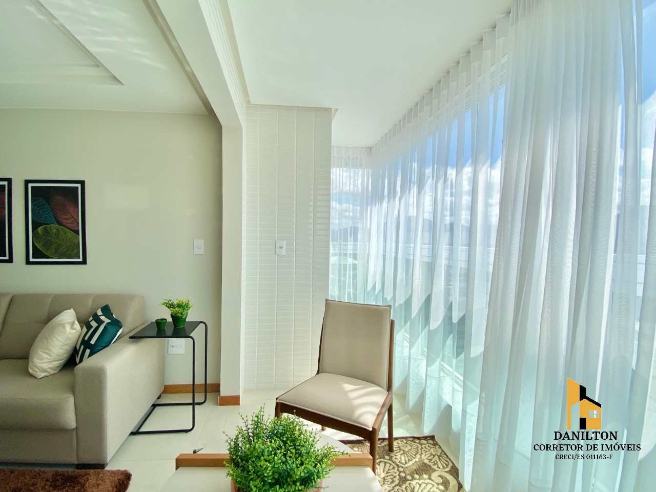 Apartamento com 03 quartos A venda na Praia do morro, Finamente mobiliado e decorado GUARAPARI-ES