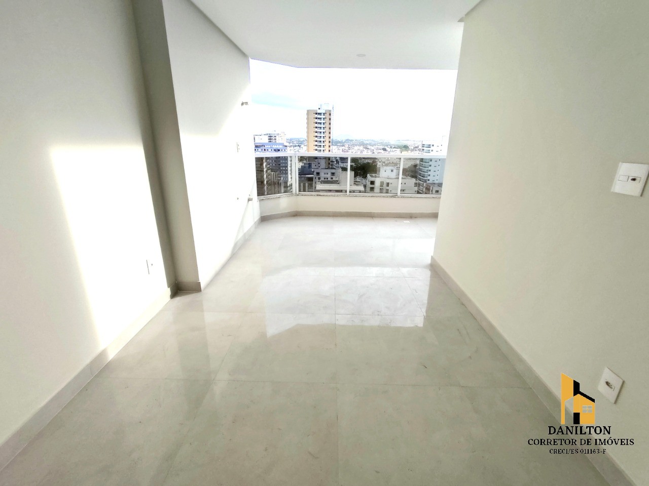 Apartamento com 3 Quartos A venda na praia do Morro Pagamento Facilitado GUARAPARI-ES