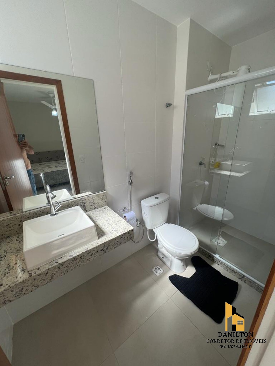 Apartamento com 2 quartos sendo uma suite área lateral a ven