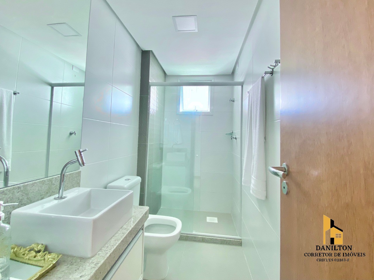 Apartamento com 03 quartos A venda na Praia do morro, Finamente mobiliado e decorado GUARAPARI-ES