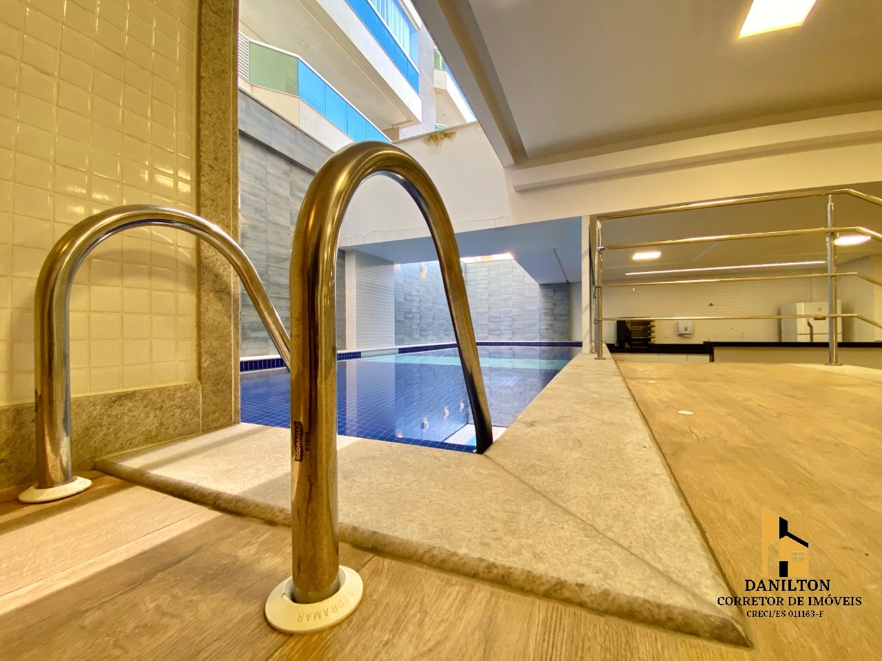 Apartamento com 03 quartos A venda na Praia do morro, Finamente mobiliado e decorado GUARAPARI-ES